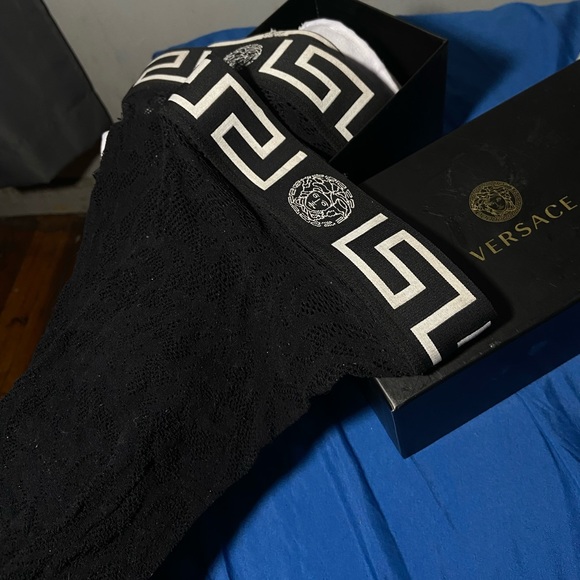 Versace Lace Greco Border Stockings - Picture 6 of 7